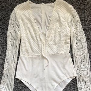 Lace v neck white bodysuit